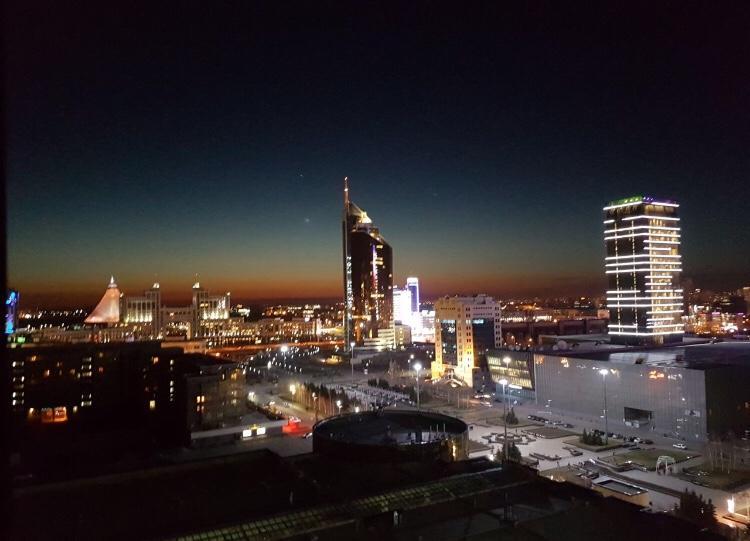 Apart-Hotel' "Flatbook" Zhk Severnoe Siyanie Astana Luaran gambar